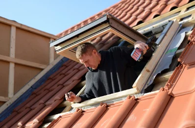 Pose de fenêtres de toit Velux à Senlisse